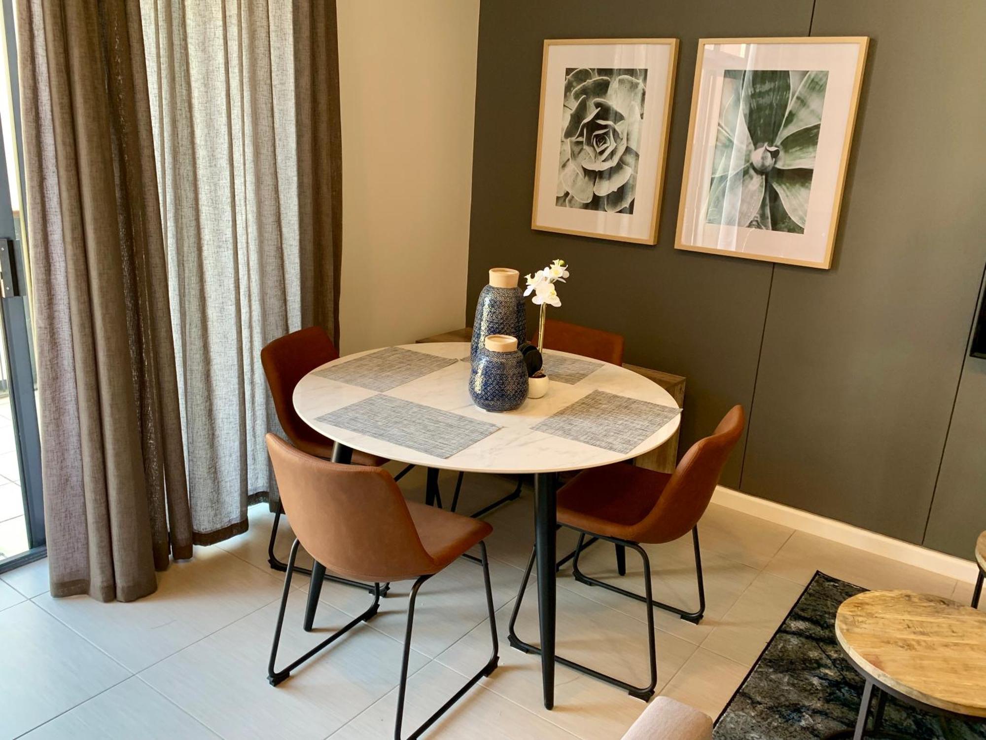 Oyster Lagoon Villa - Luxurious 2 Bed Apartment In Книсна Екстериор снимка