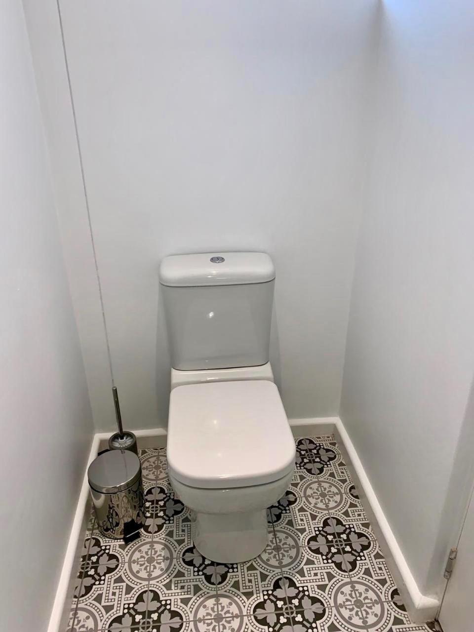 Oyster Lagoon Villa - Luxurious 2 Bed Apartment In Книсна Екстериор снимка