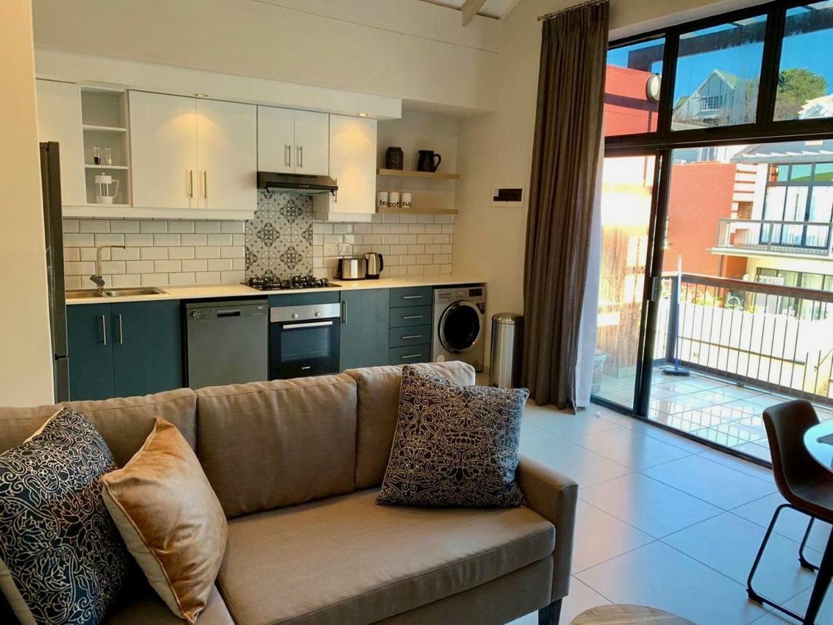 Oyster Lagoon Villa - Luxurious 2 Bed Apartment In Книсна Екстериор снимка