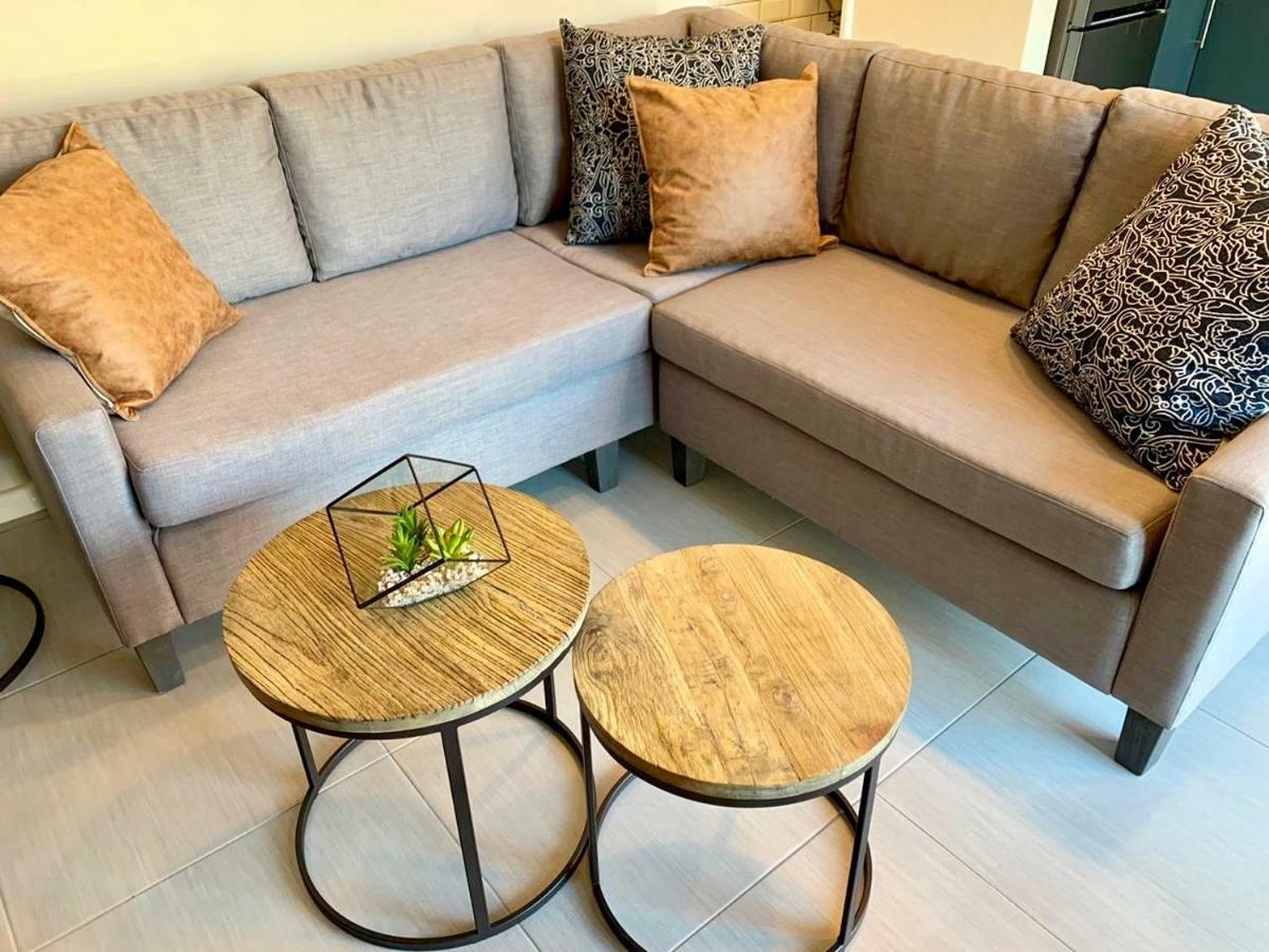Oyster Lagoon Villa - Luxurious 2 Bed Apartment In Книсна Екстериор снимка