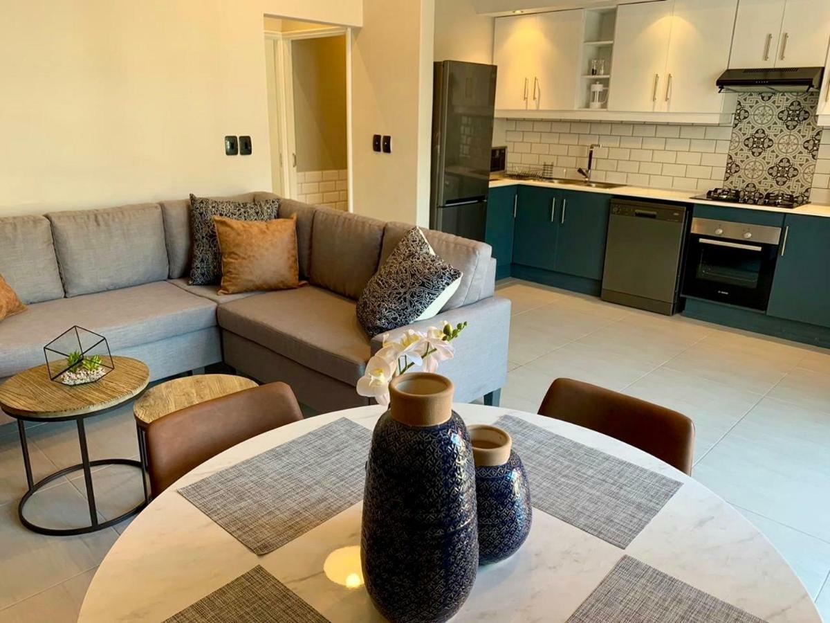 Oyster Lagoon Villa - Luxurious 2 Bed Apartment In Книсна Екстериор снимка